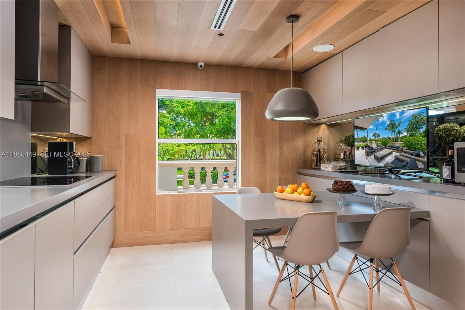 2514 Fisher Island Drive 6104 Property Photo 14