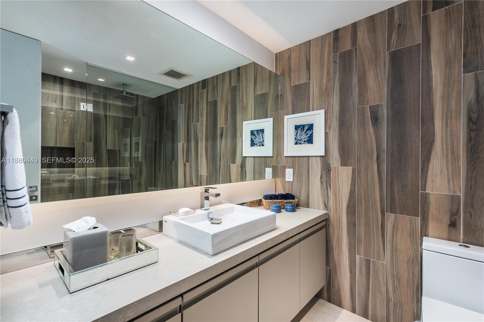 2514 Fisher Island Drive 6104 Property Photo 25
