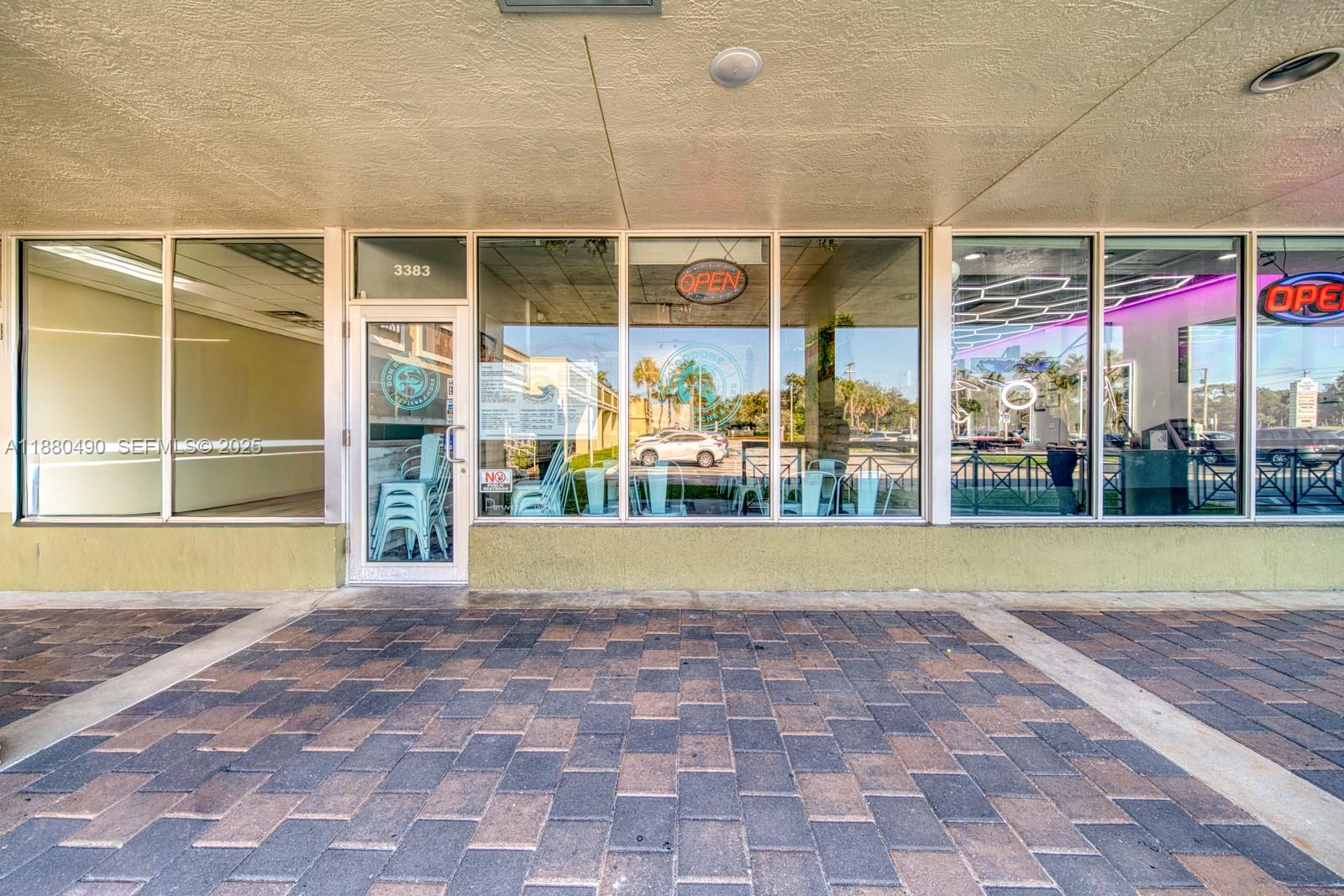 A11880490 Property Photo 18