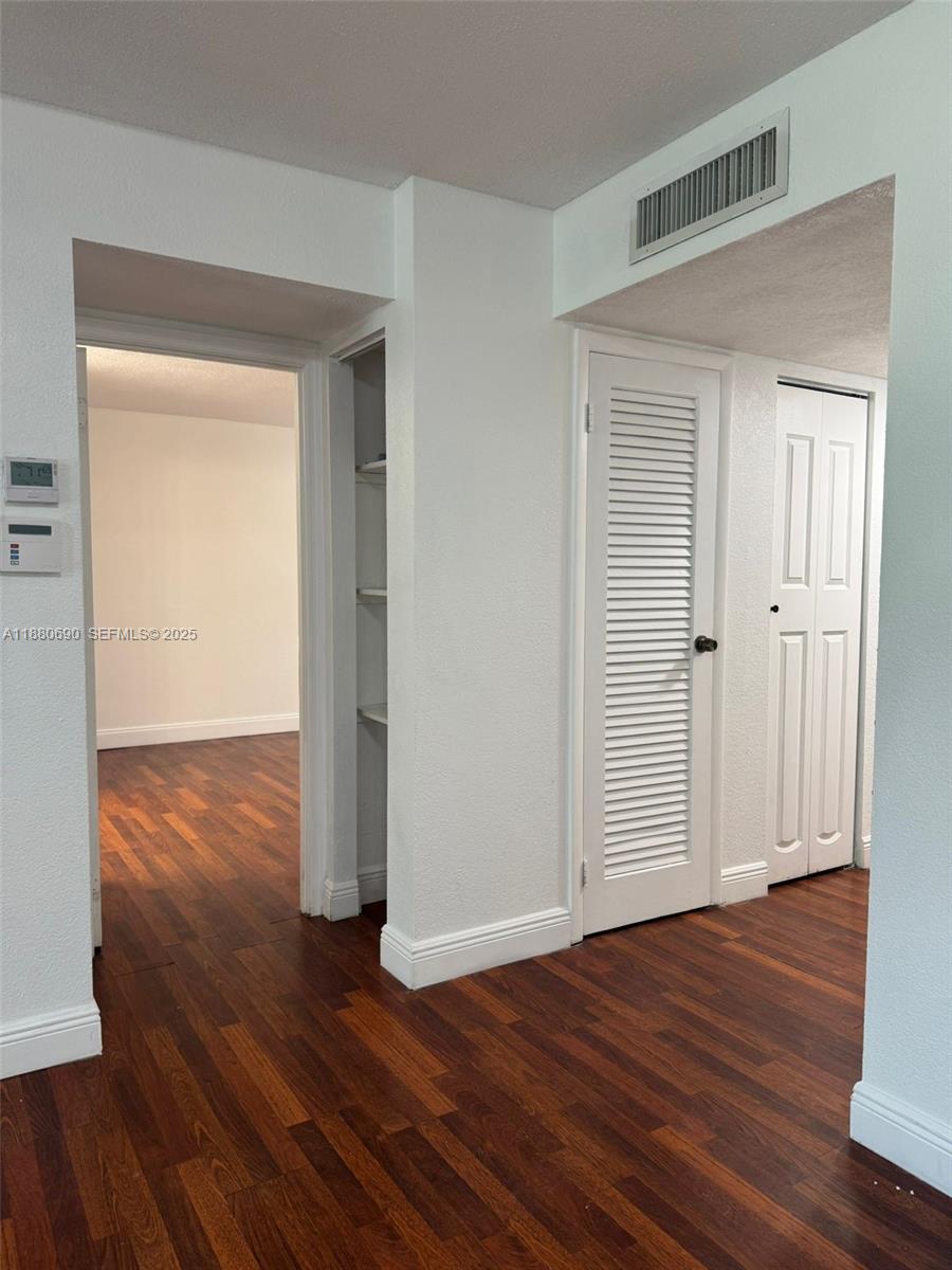 A11880690 Property Photo 3