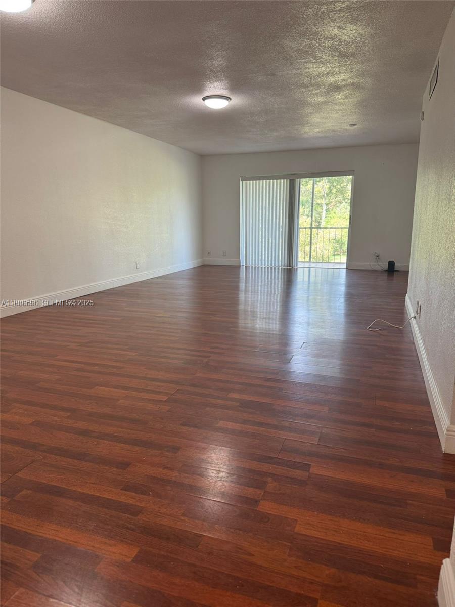 A11880690 Property Photo 7