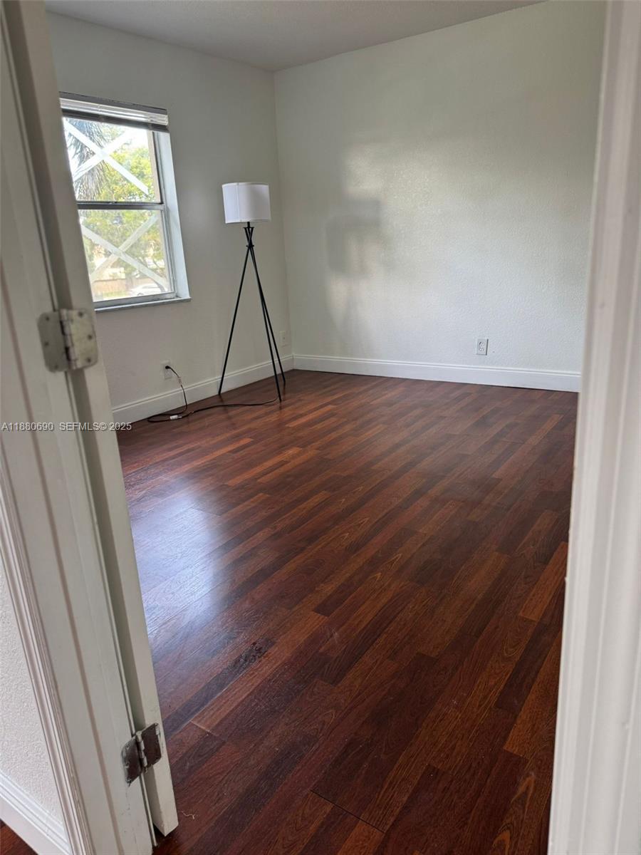 A11880690 Property Photo 11