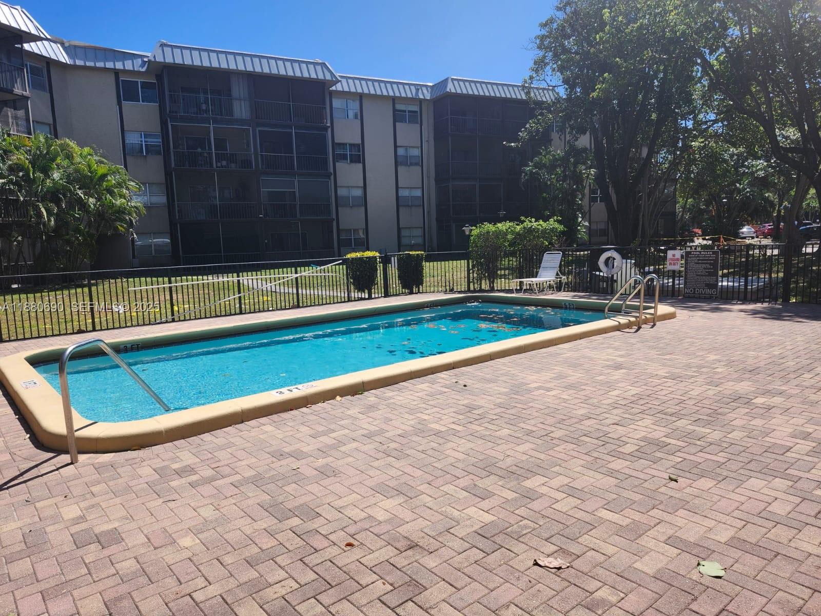 A11880690 Property Photo 30