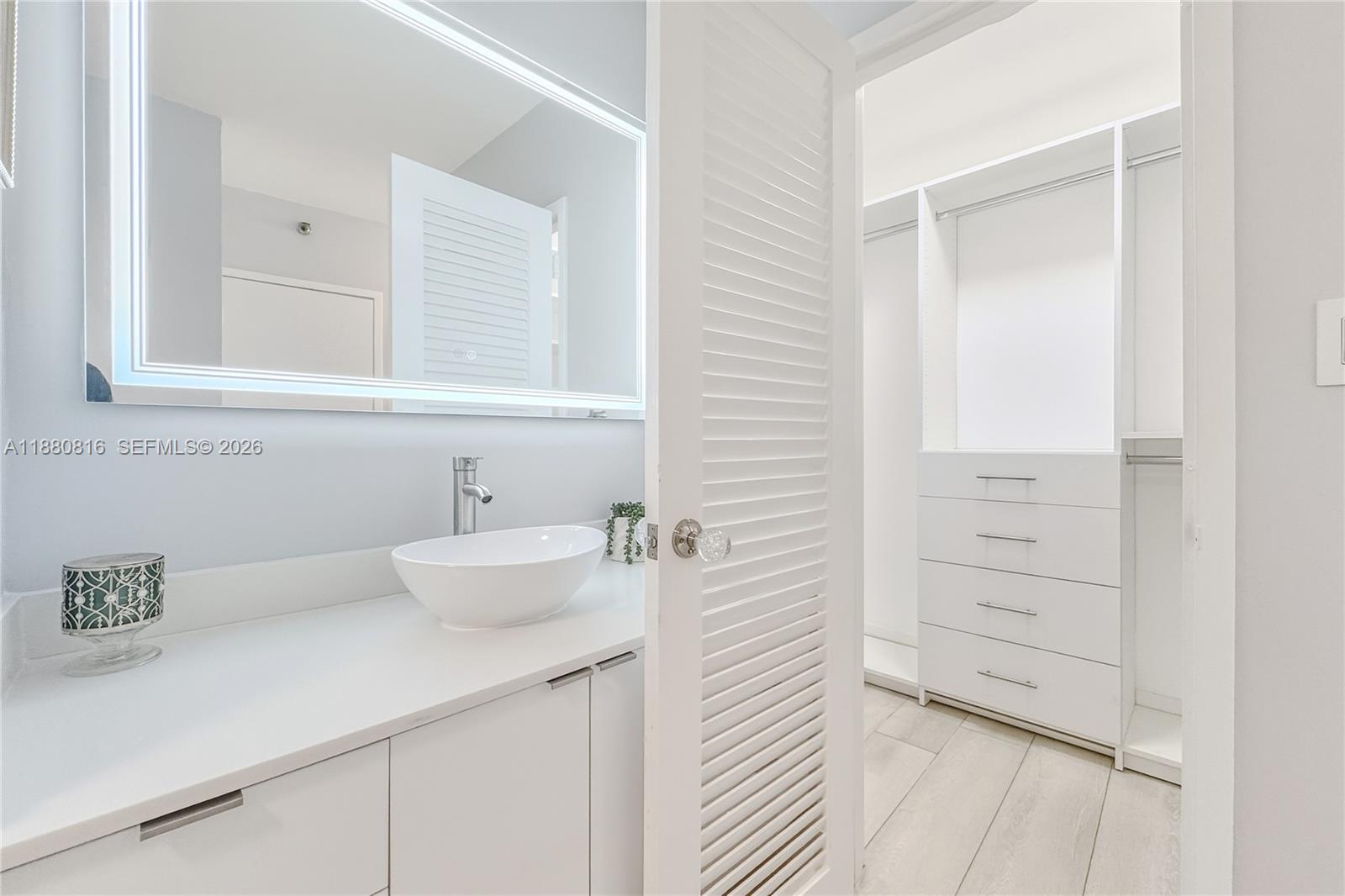 100 Lincoln Road 323 Property Photo 60