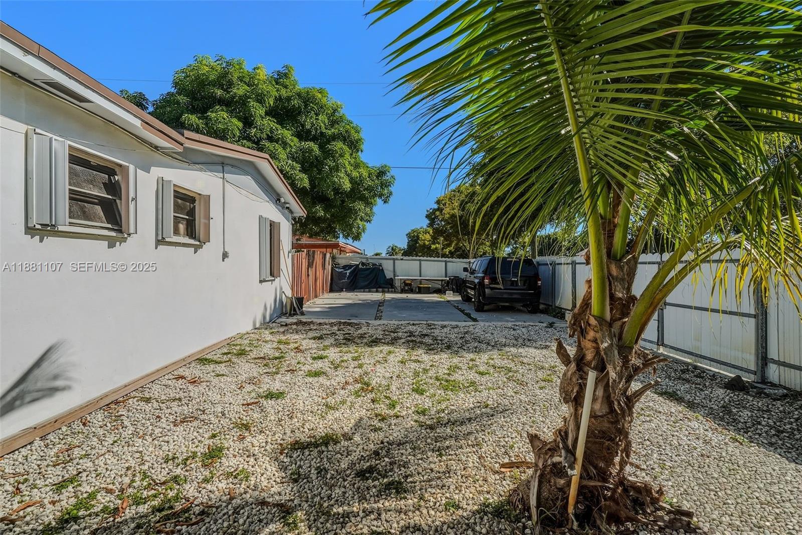 A11881107 Property Photo 12