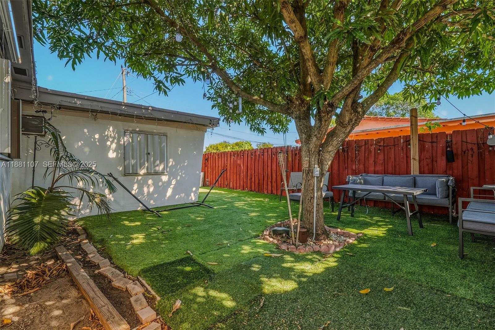 A11881107 Property Photo 15