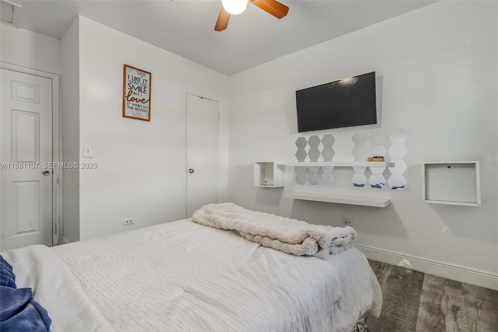 A11881107 Property Photo 21
