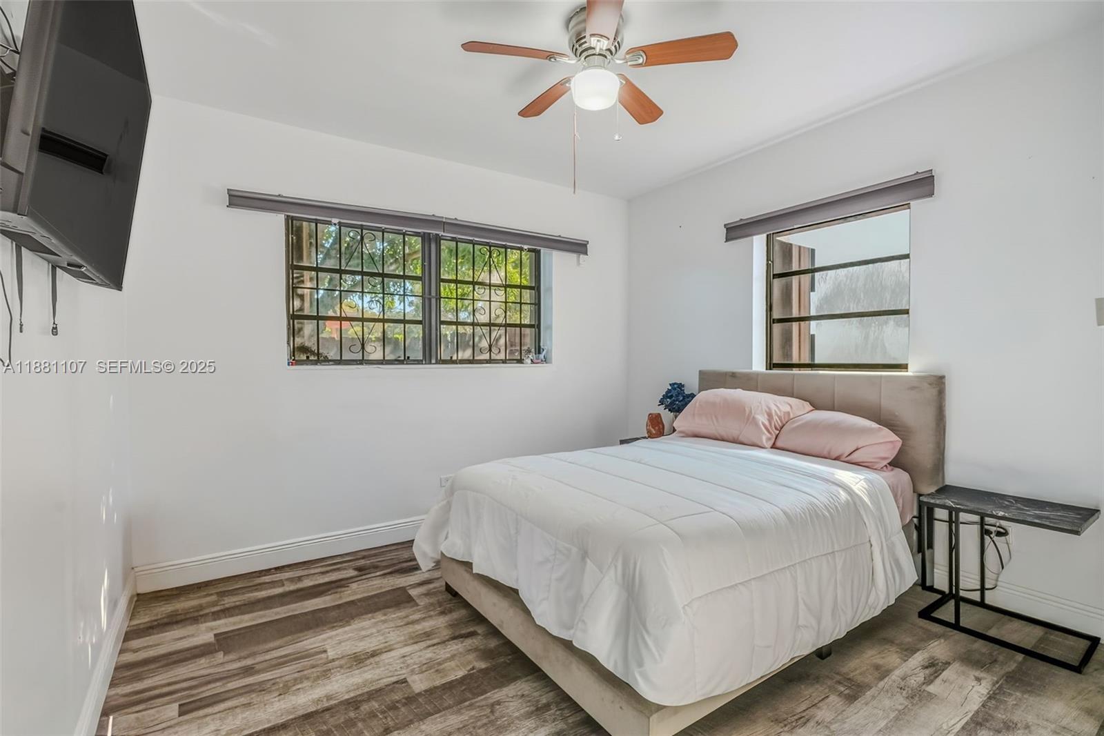 A11881107 Property Photo 26