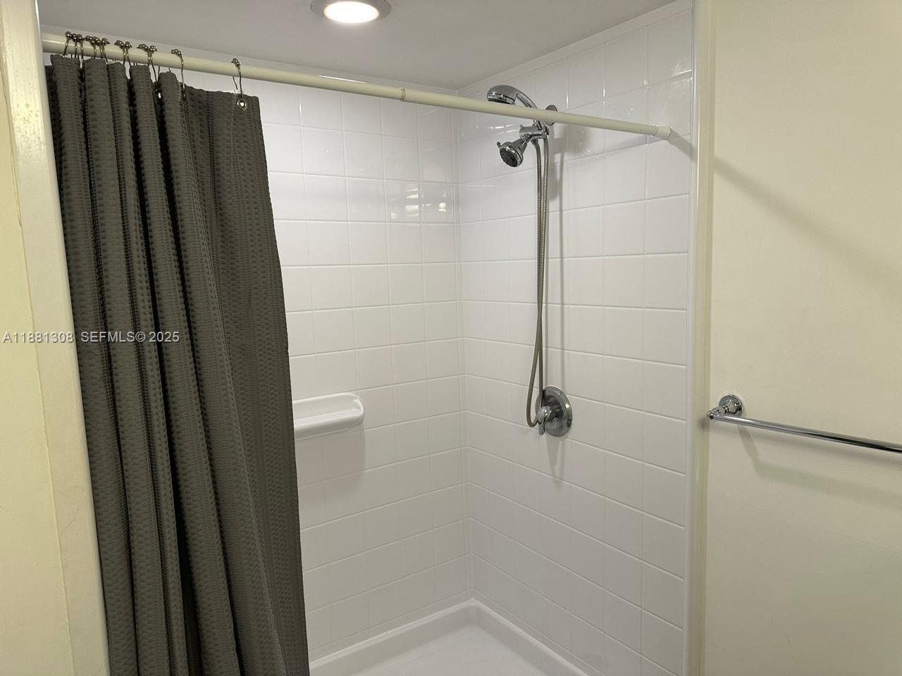 19501 W Country Club Drive 1706 Property Photo 11