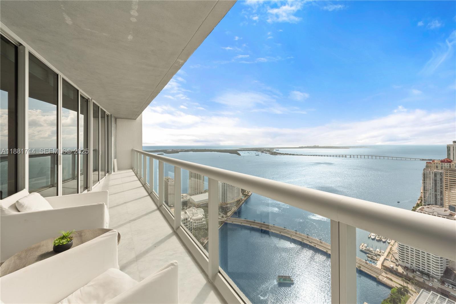 495 Brickell Avenue 5003 Property Photo 1