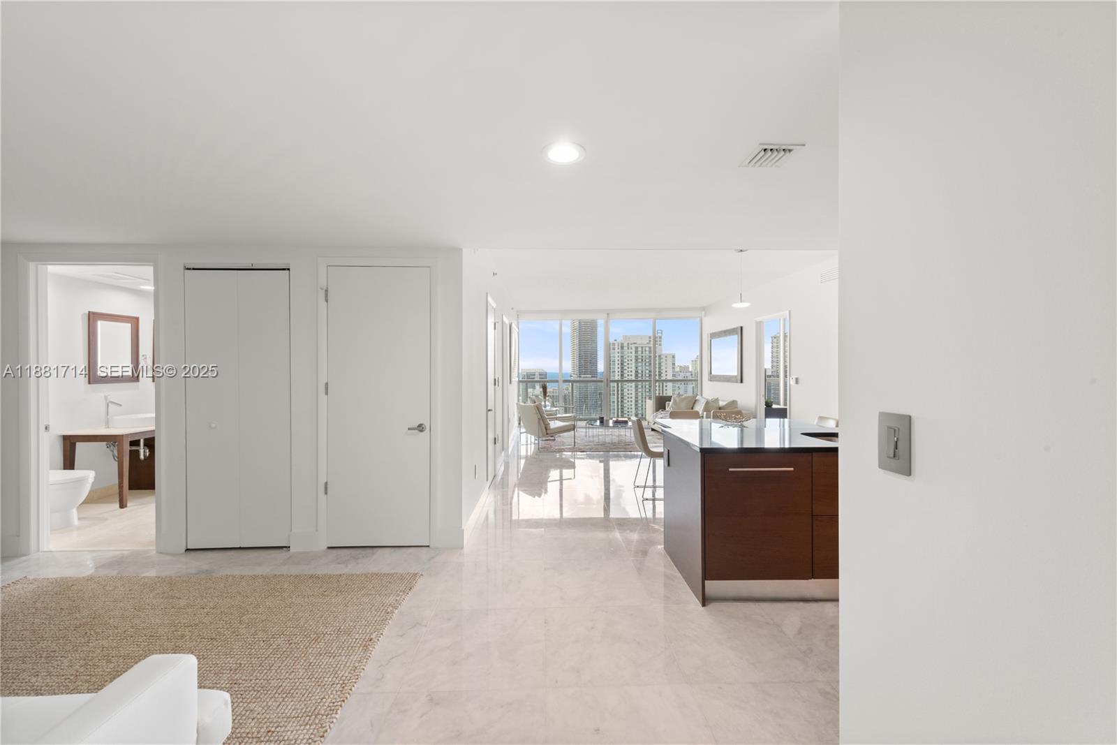 495 Brickell Avenue 5003 Property Photo 2