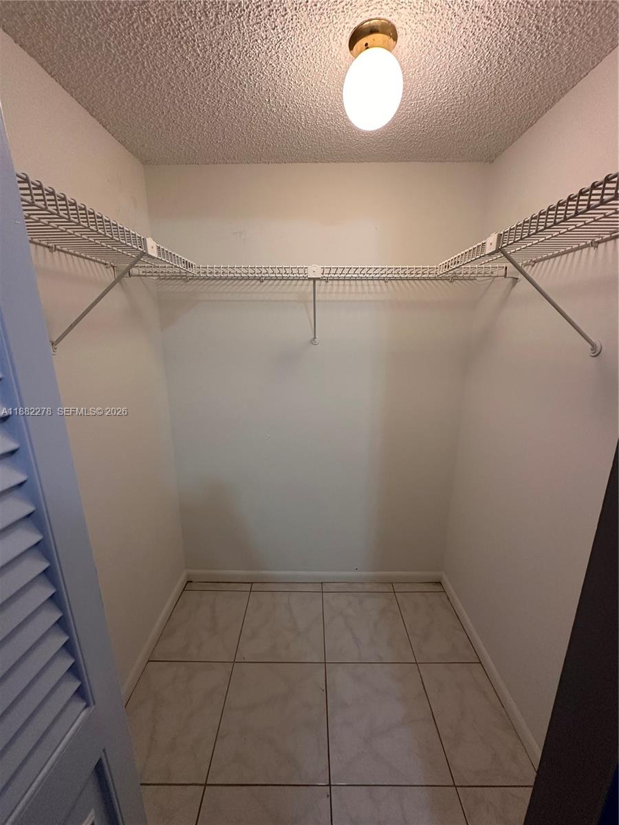 2800 Somerset Drive 403j Property Photo 6