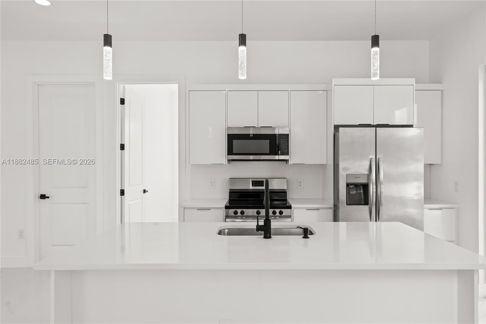 936 Anthony E Property Photo 14