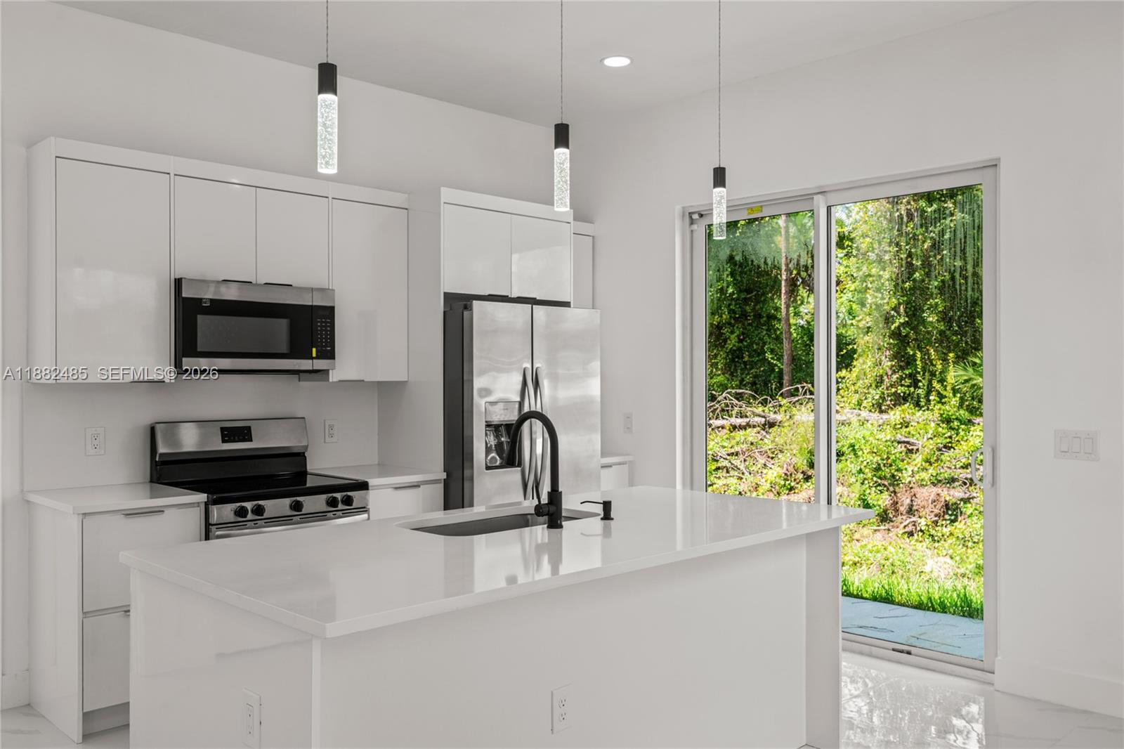 936 Anthony E Property Photo 16