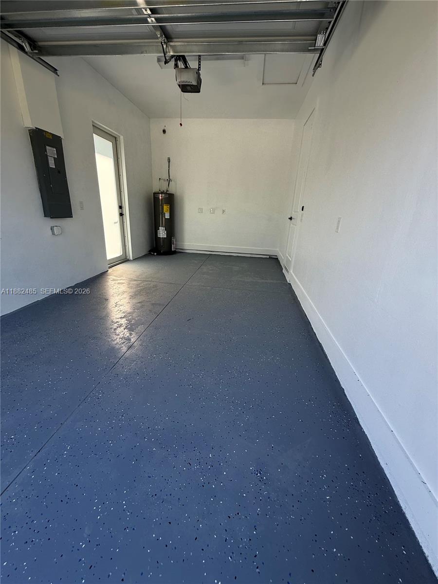 936 Anthony E Property Photo 39