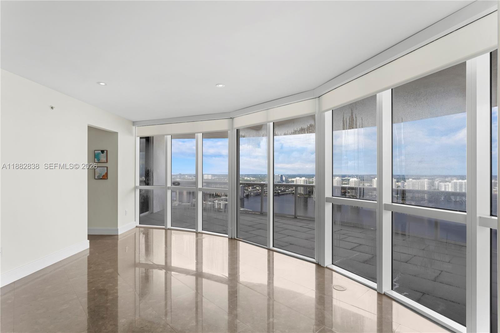 18201 Collins Avenue 5301 Property Photo 2