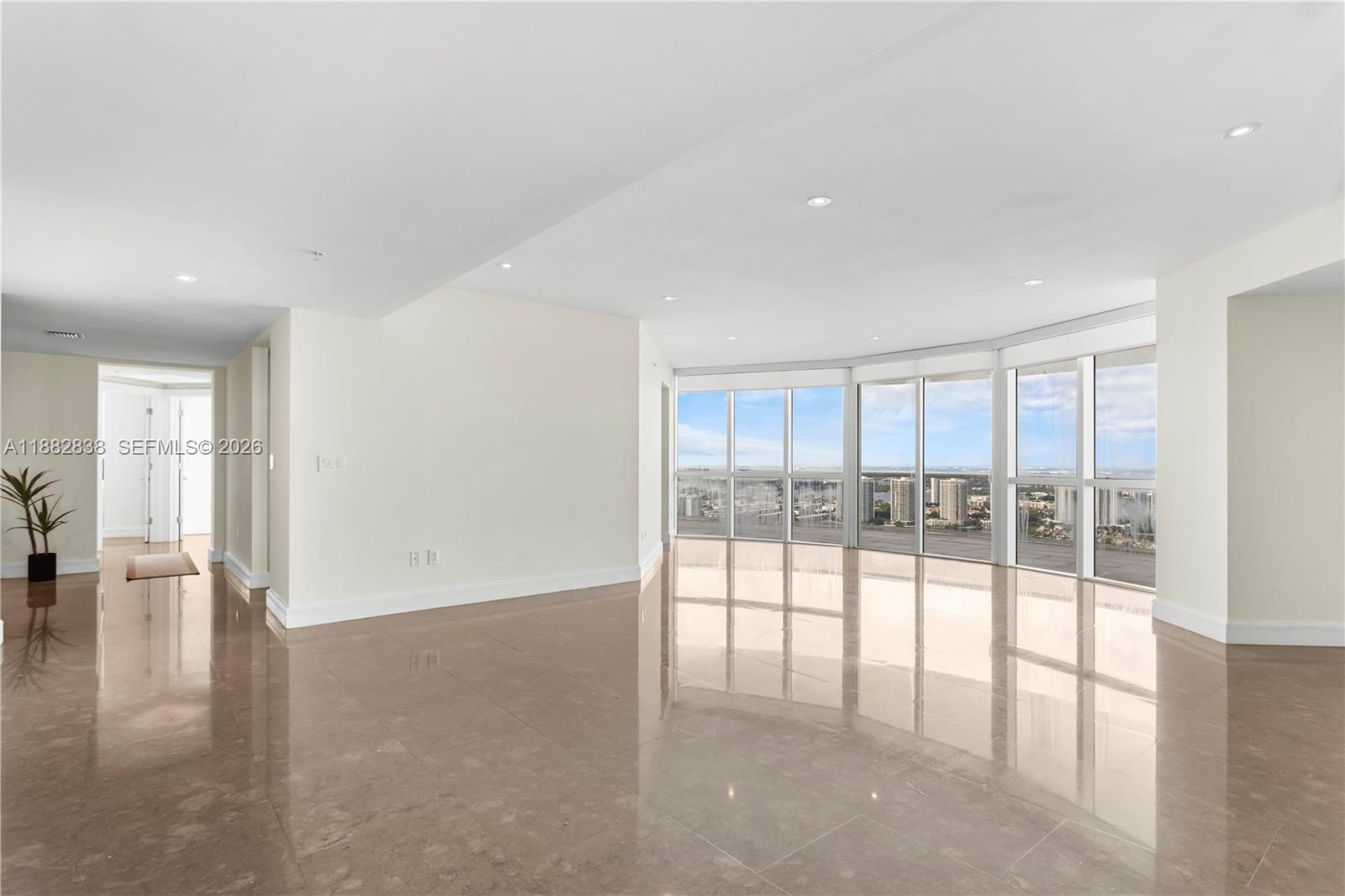 18201 Collins Avenue 5301 Property Photo 3