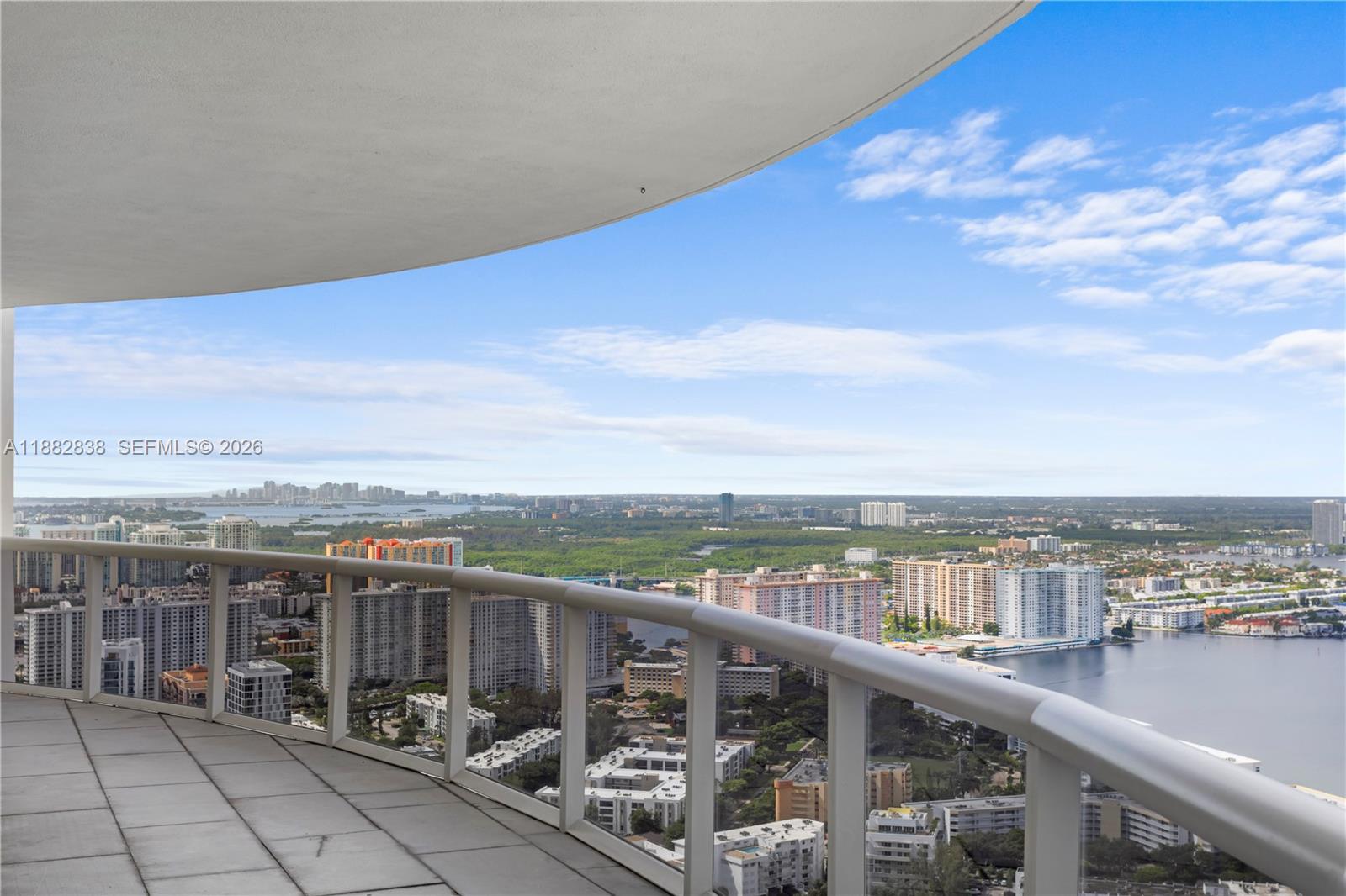 18201 Collins Avenue 5301 Property Photo 6