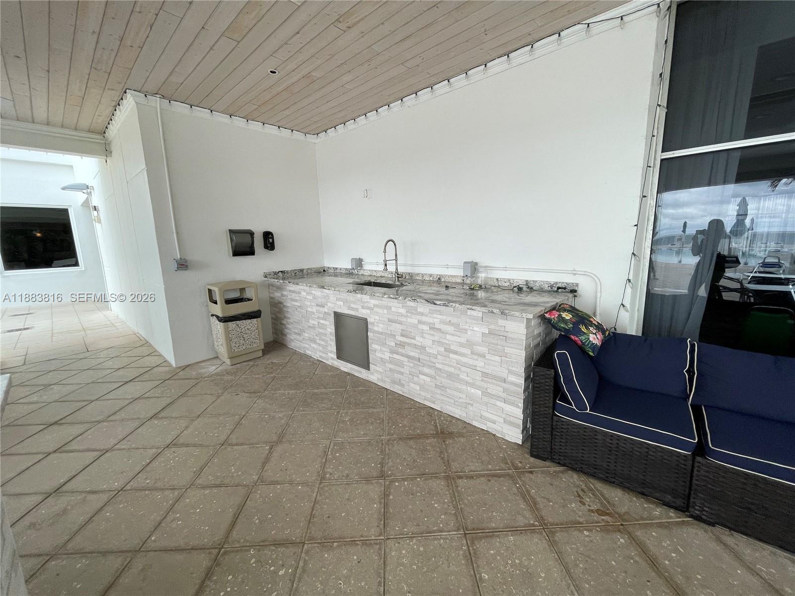 2751 S Ocean Drive 1204s Property Photo 41