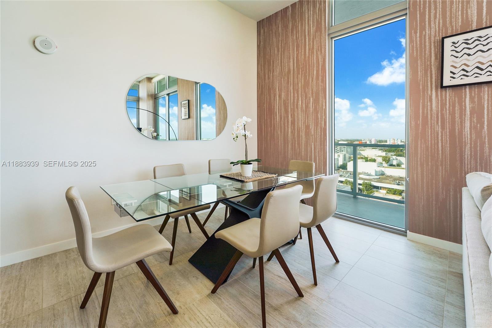 A11883939 Property Photo 11