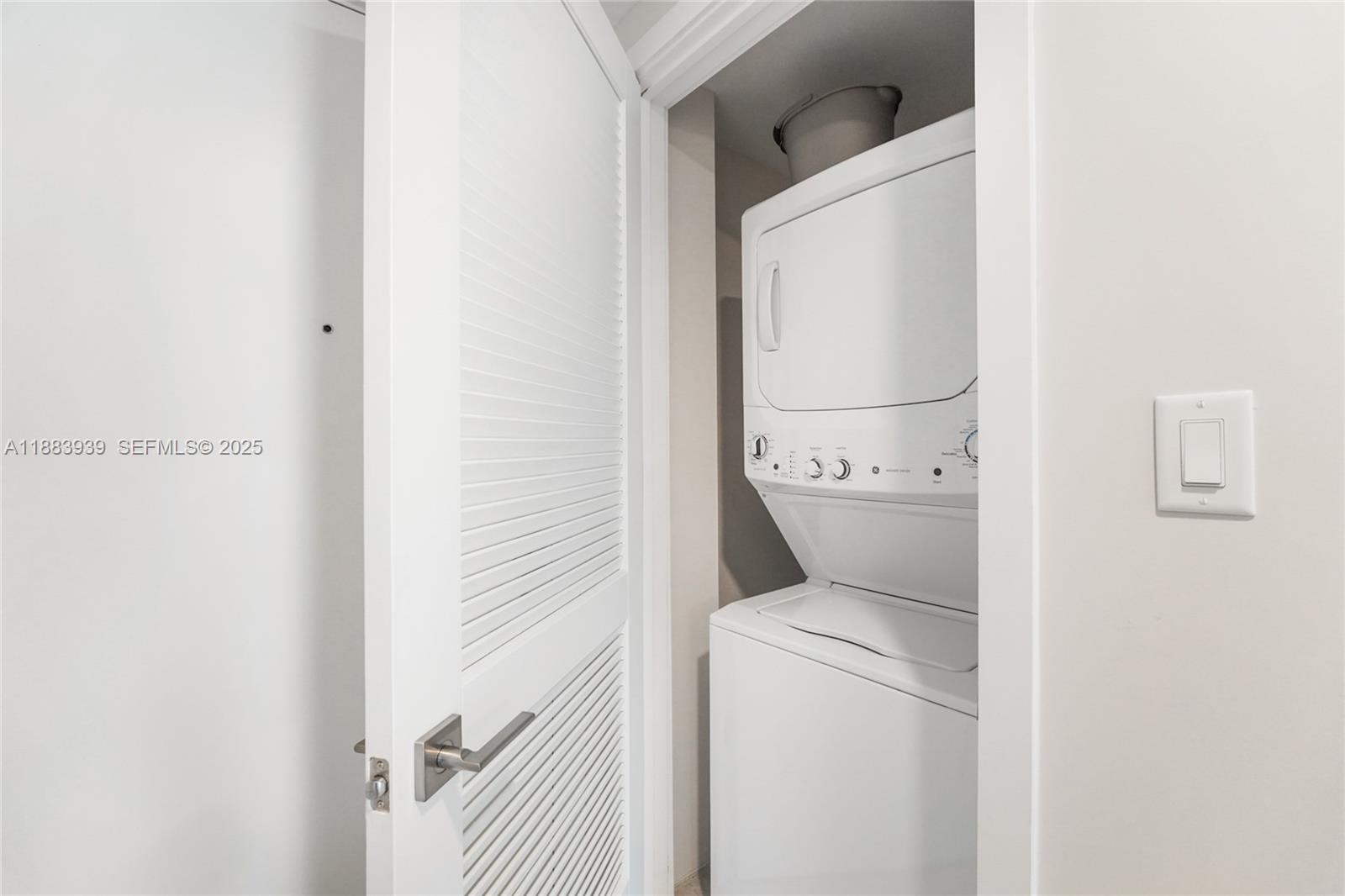A11883939 Property Photo 13