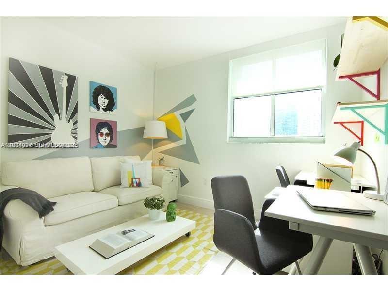 1250 S Miami Avenue 901 Property Photo 4