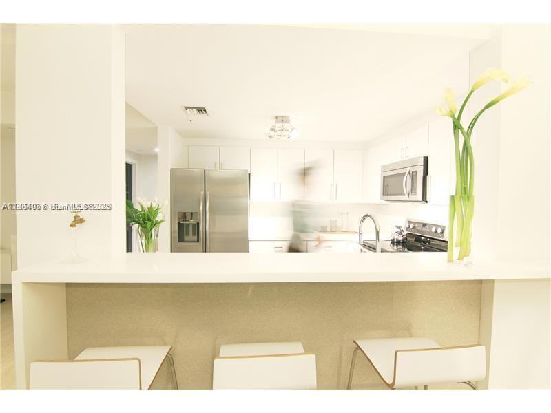 1250 S Miami Avenue 901 Property Photo 7