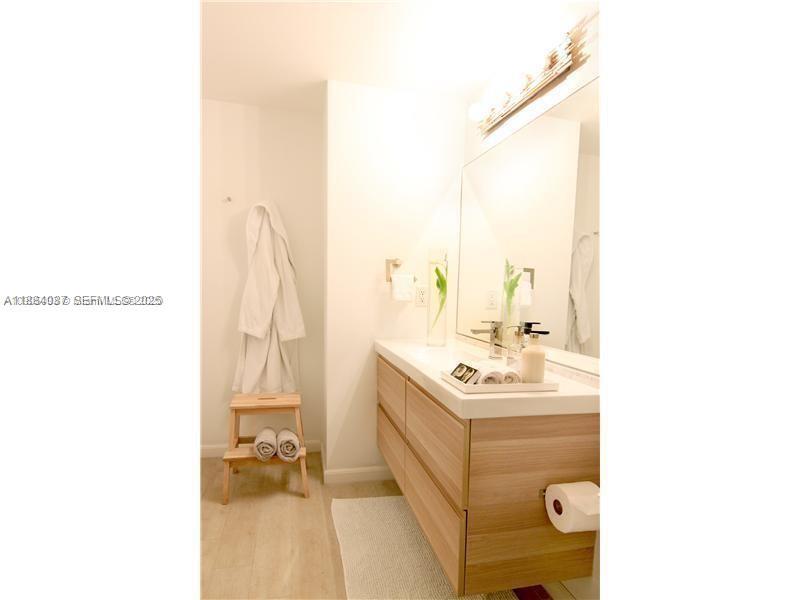 1250 S Miami Avenue 901 Property Photo 10