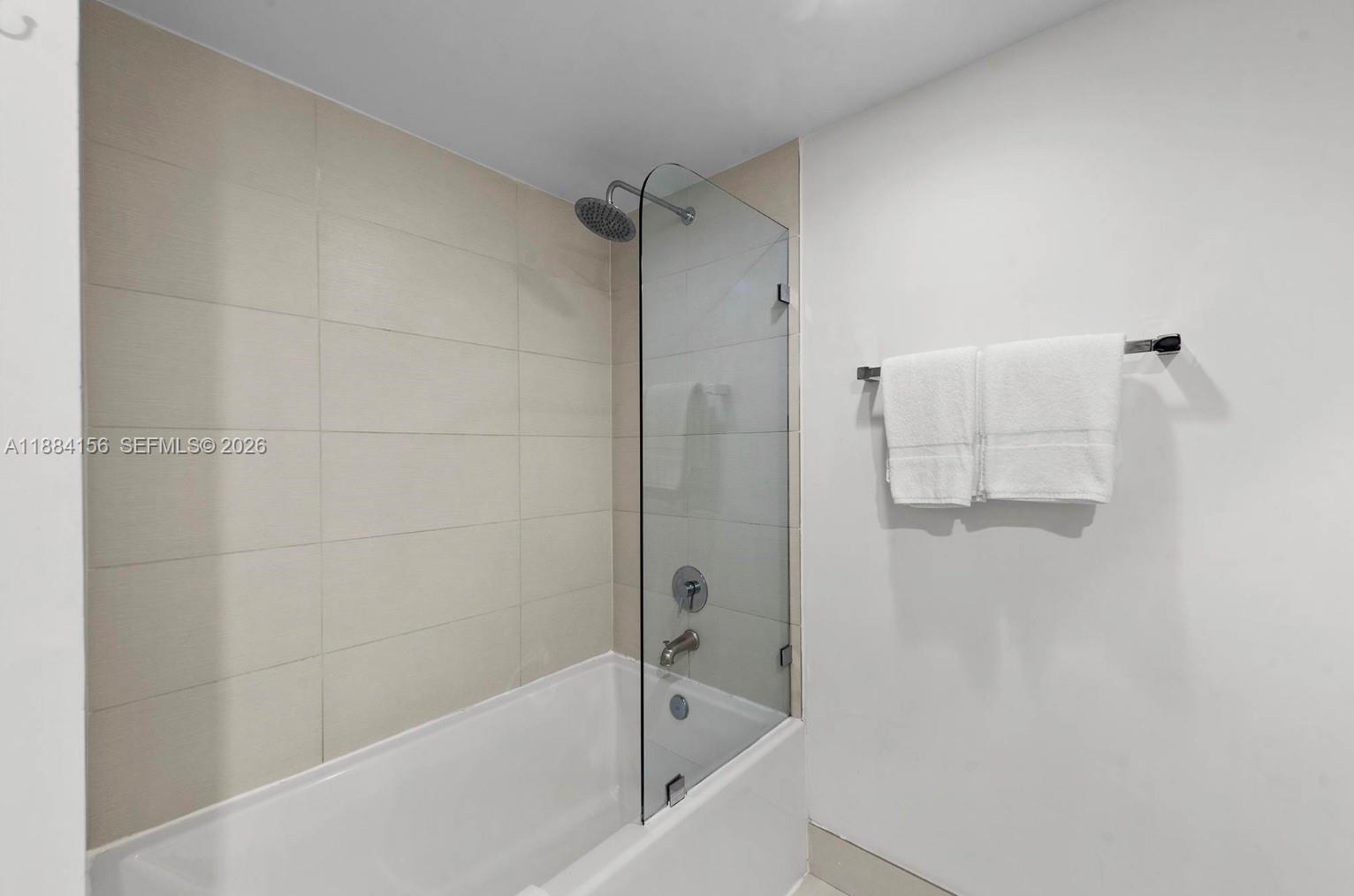 A11884156 Property Photo 25