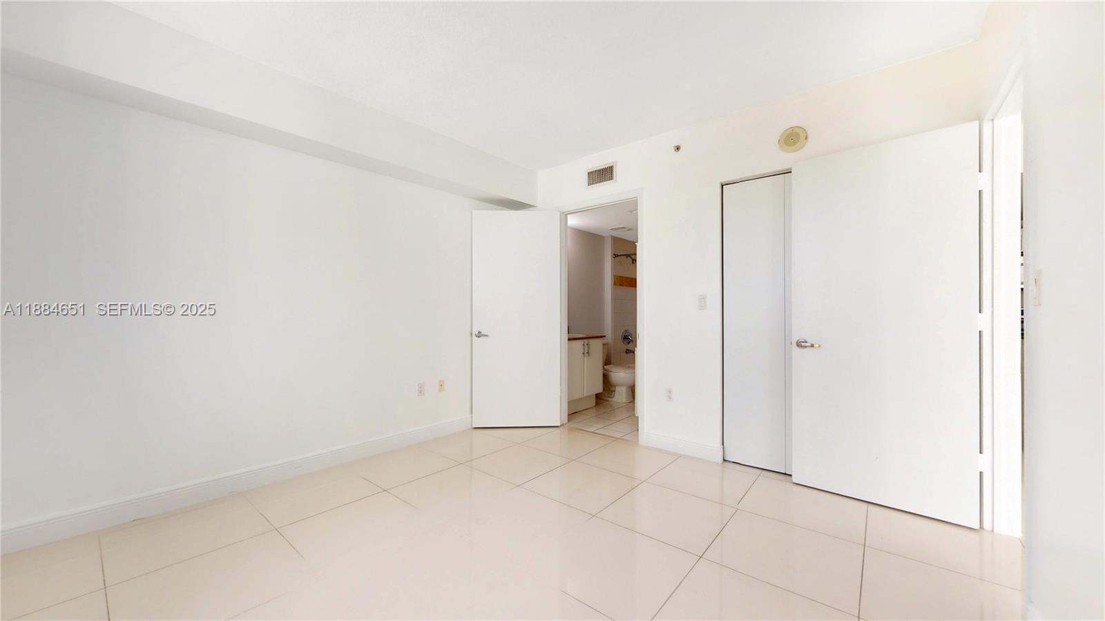 1871 S River Drive 1205 Property Photo 8