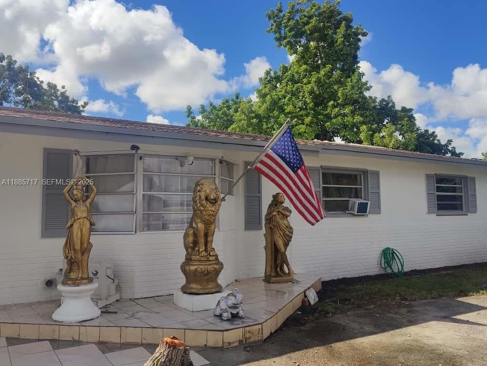 8300 Sw 46th Street Property Photo 3