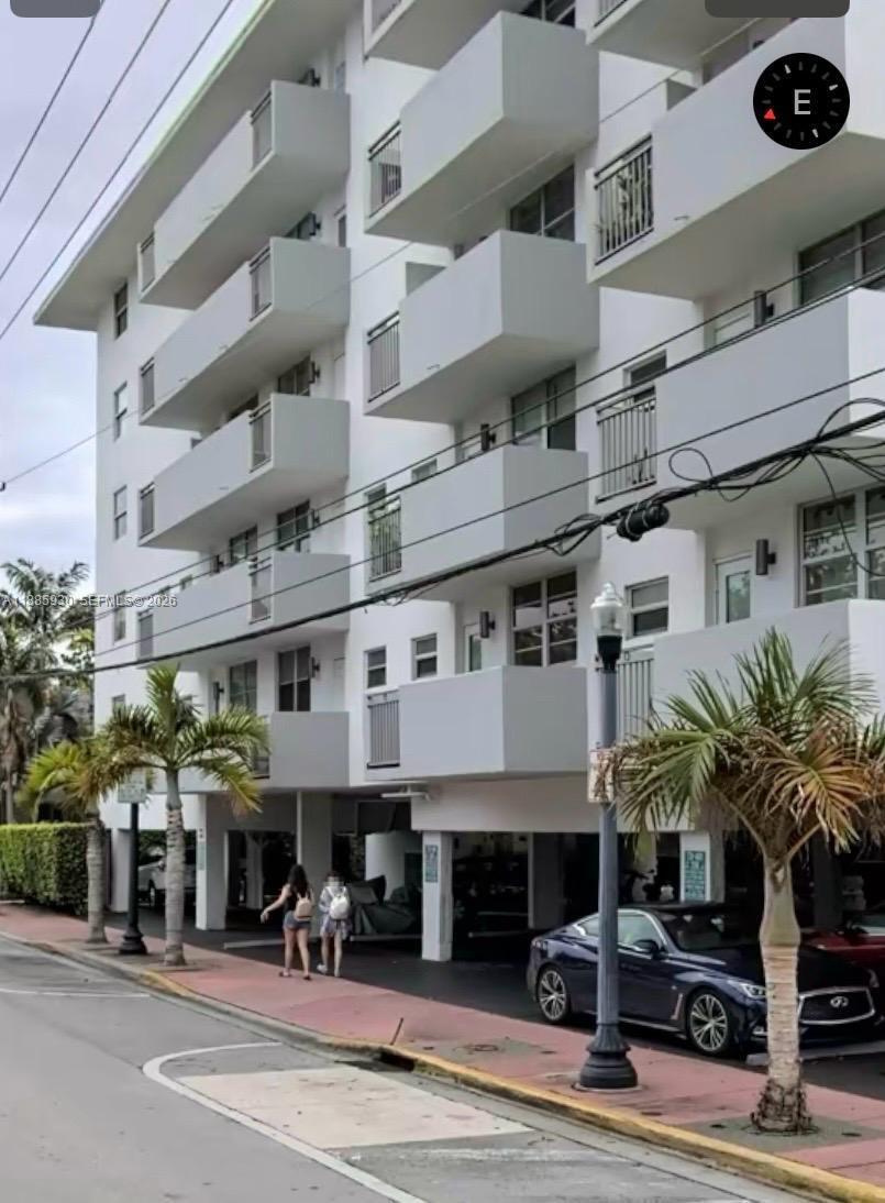 360 Meridian Avenue 4C