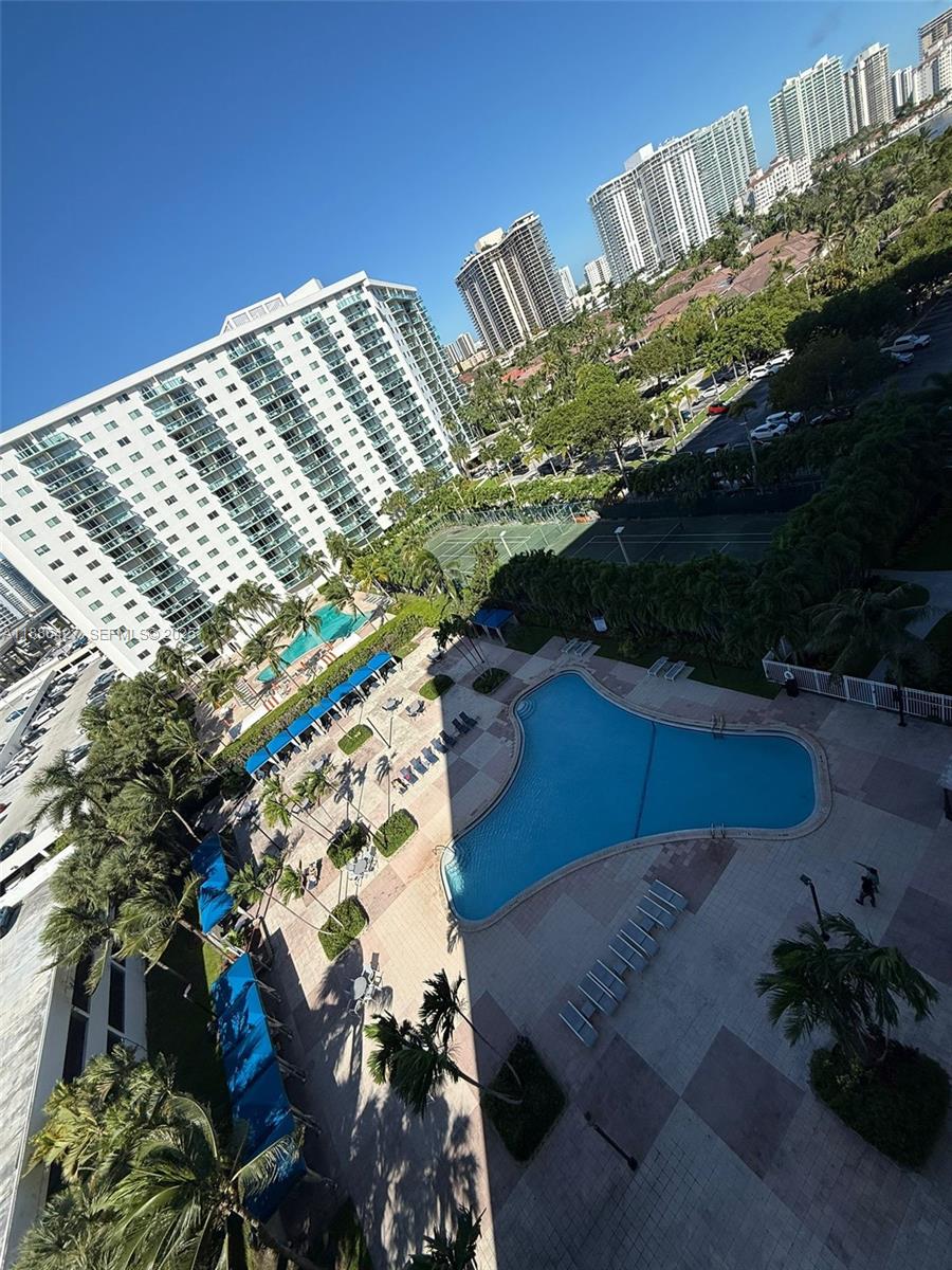 19370 Collins Avenue 904 Property Photo 4