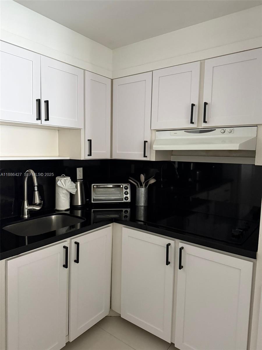 19370 Collins Avenue 904 Property Photo 7