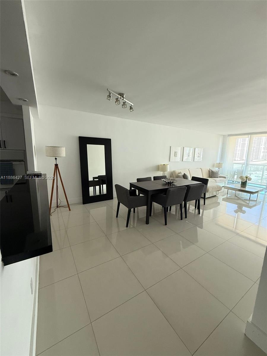 19370 Collins Avenue 904 Property Photo 10