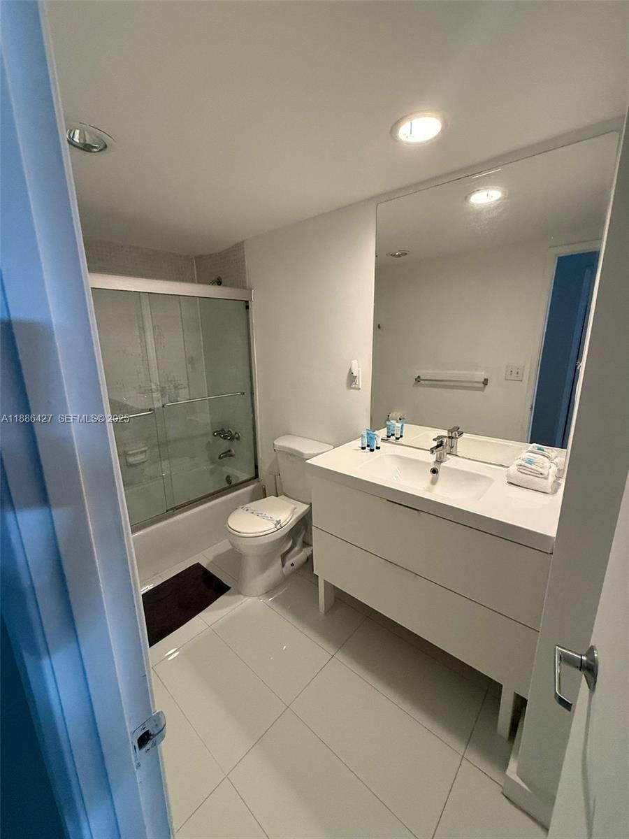 19370 Collins Avenue 904 Property Photo 16