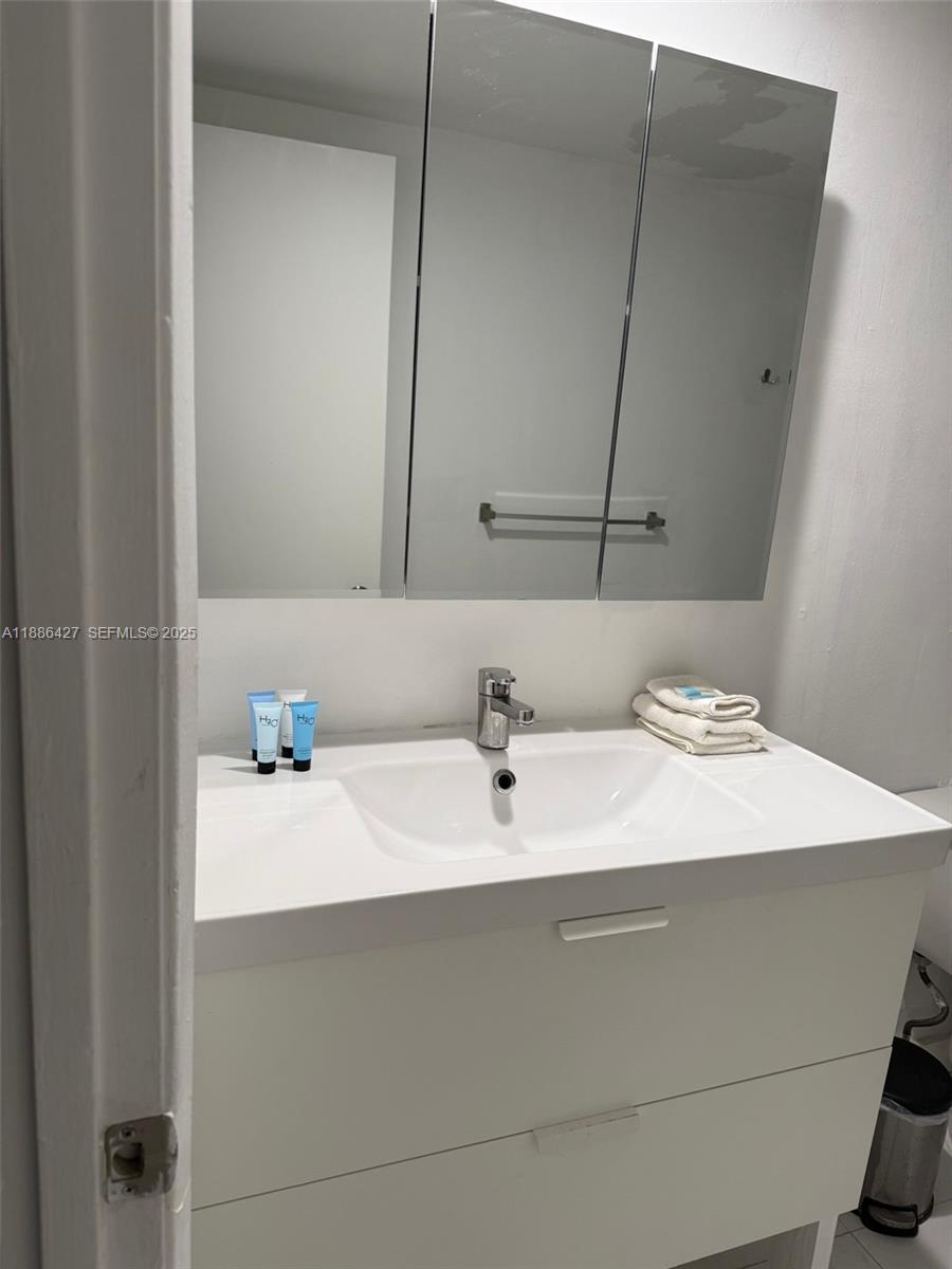 19370 Collins Avenue 904 Property Photo 21