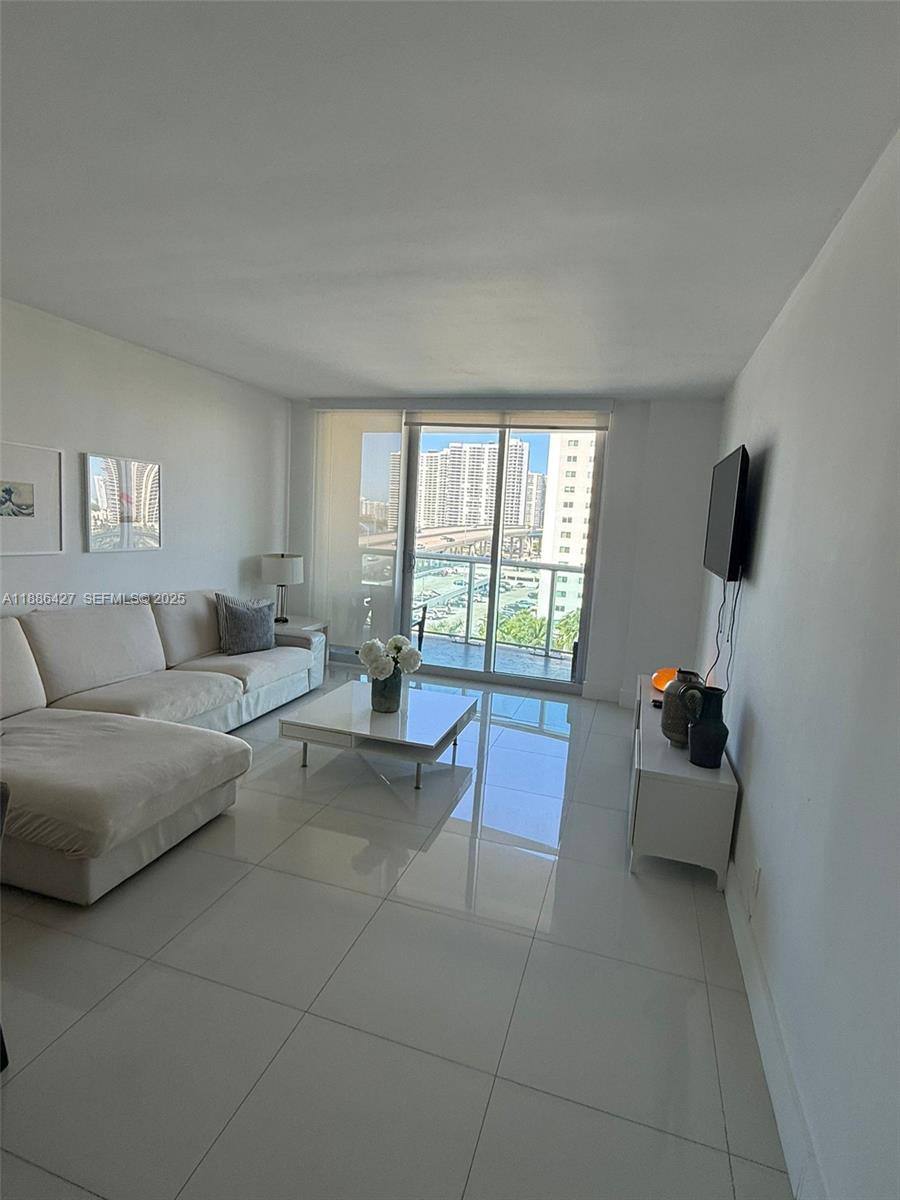 19370 Collins Avenue 904 Property Photo 27