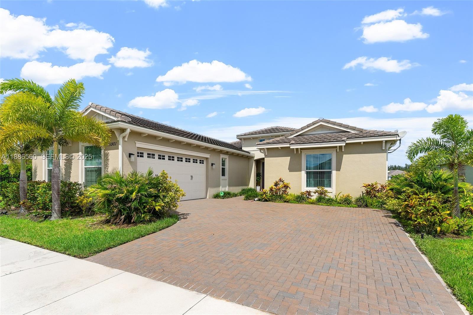 15901 Meadowlark Court Property Photo 1