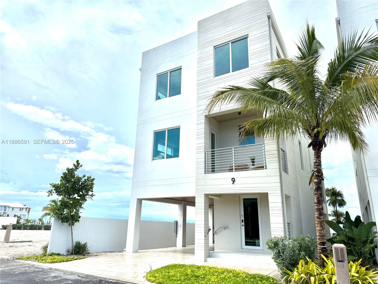 990 41st Gulf Street 9 Property Photo 3