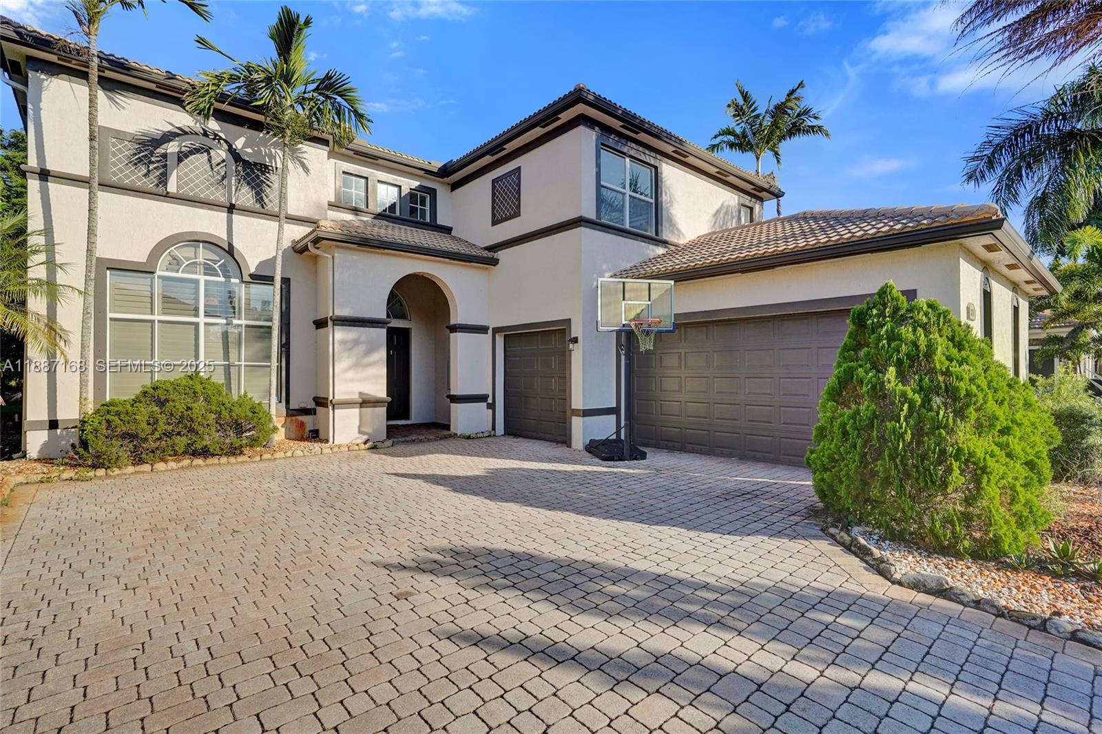 8824 Cobblestone Point Circle