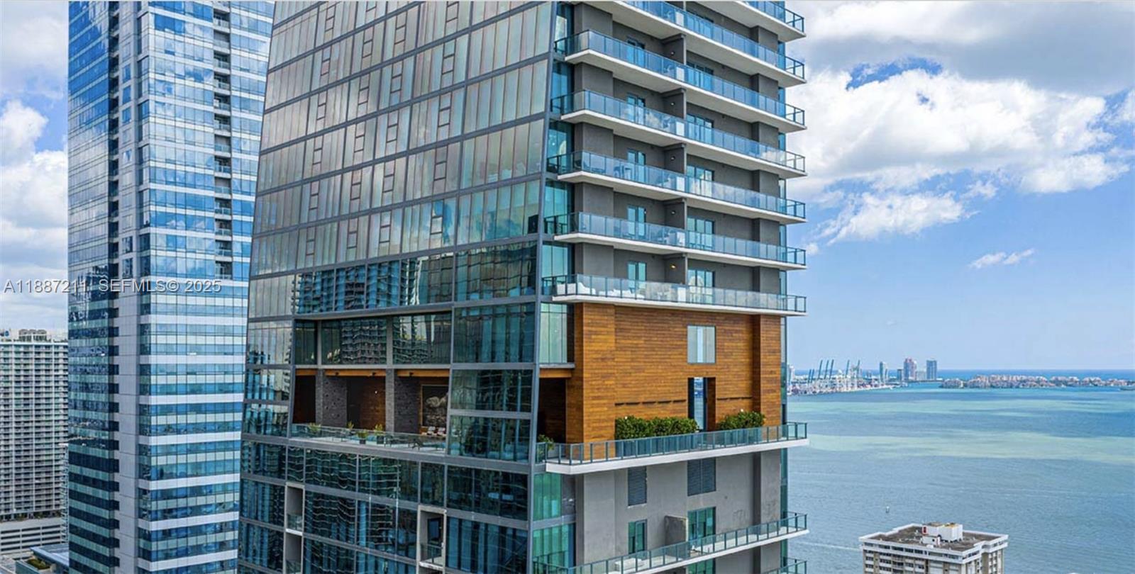 1451 Brickell Avenue 3903 Property Photo 43