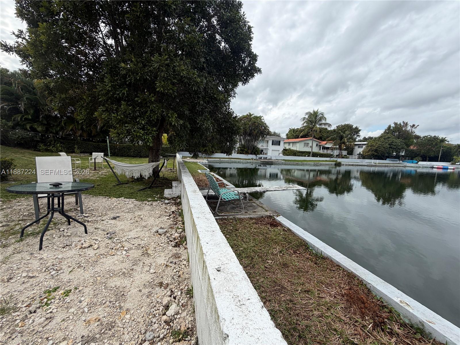 A11887224 Property Photo 9