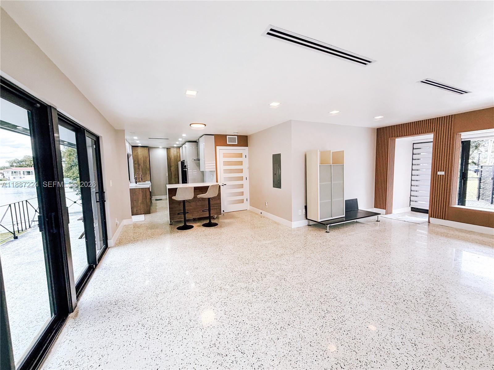 A11887224 Property Photo 21