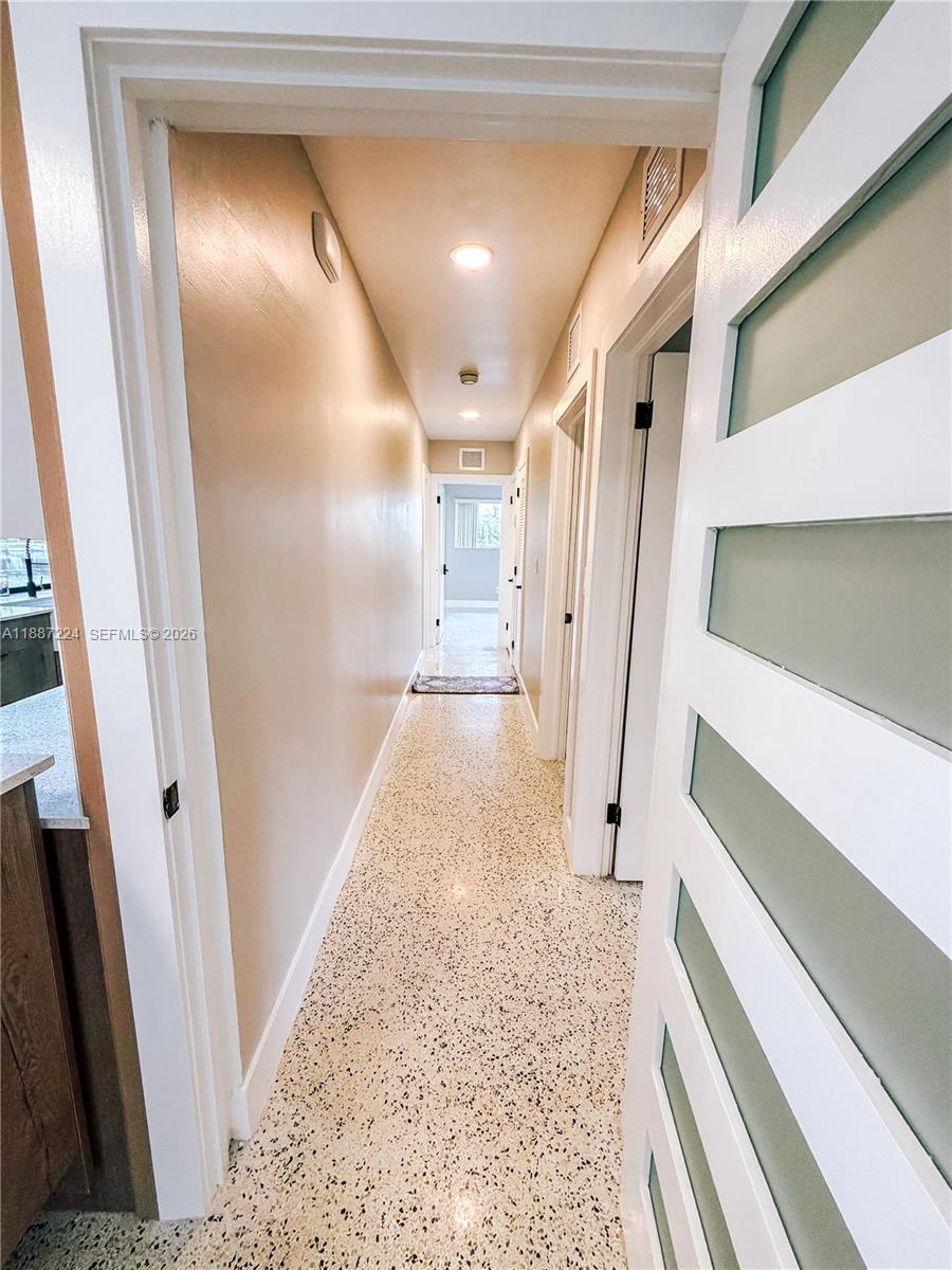 A11887224 Property Photo 27