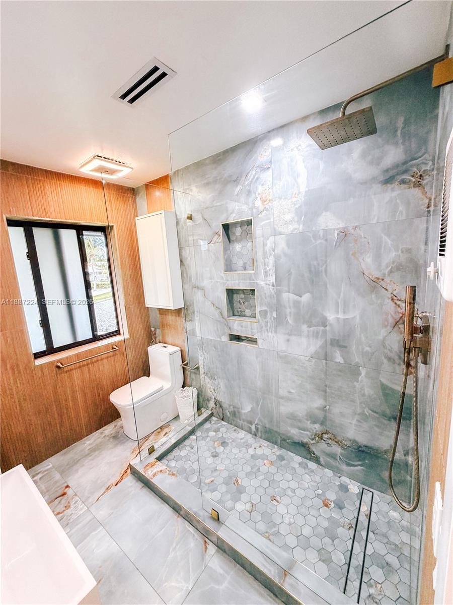 A11887224 Property Photo 29