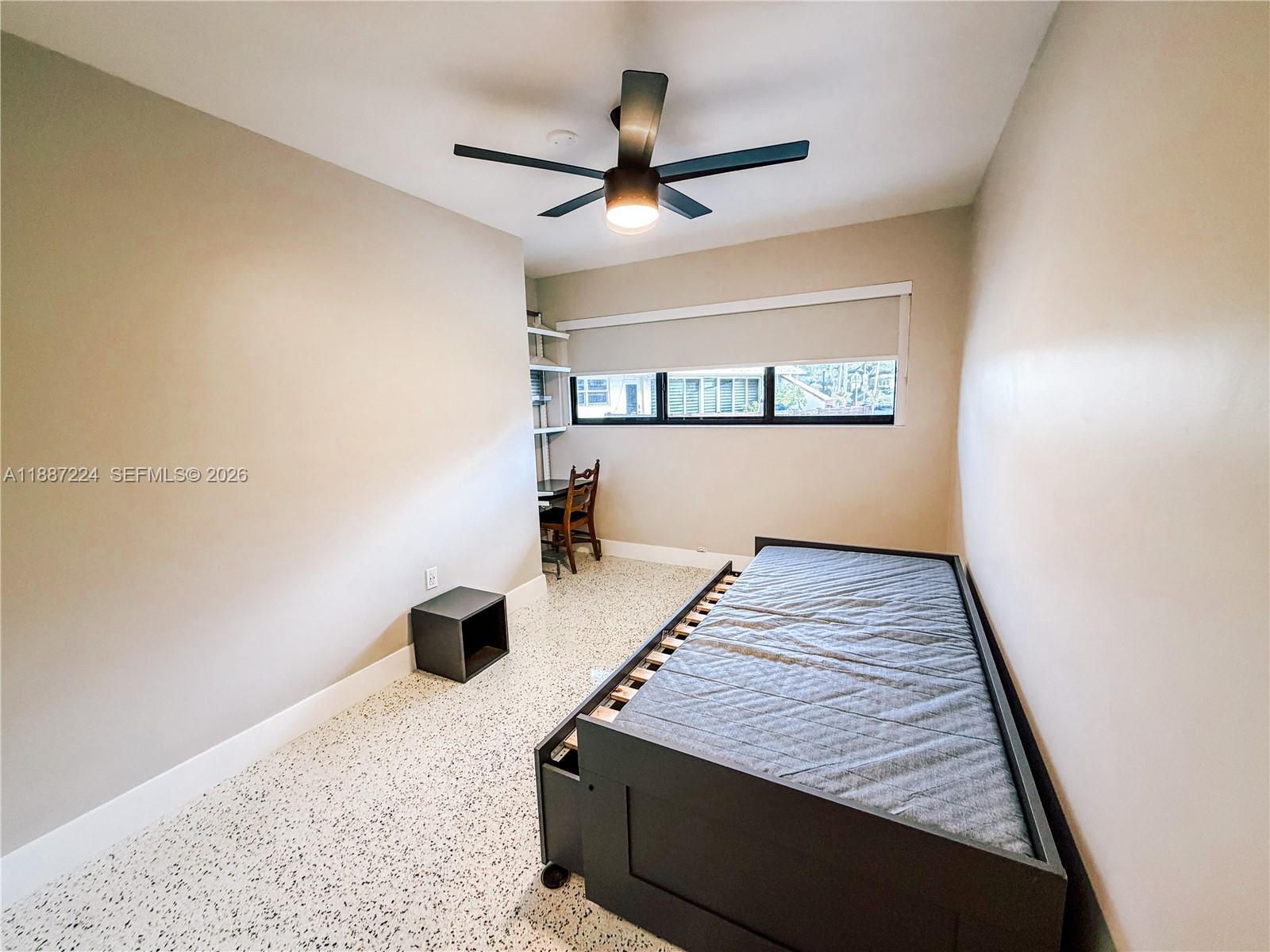A11887224 Property Photo 34