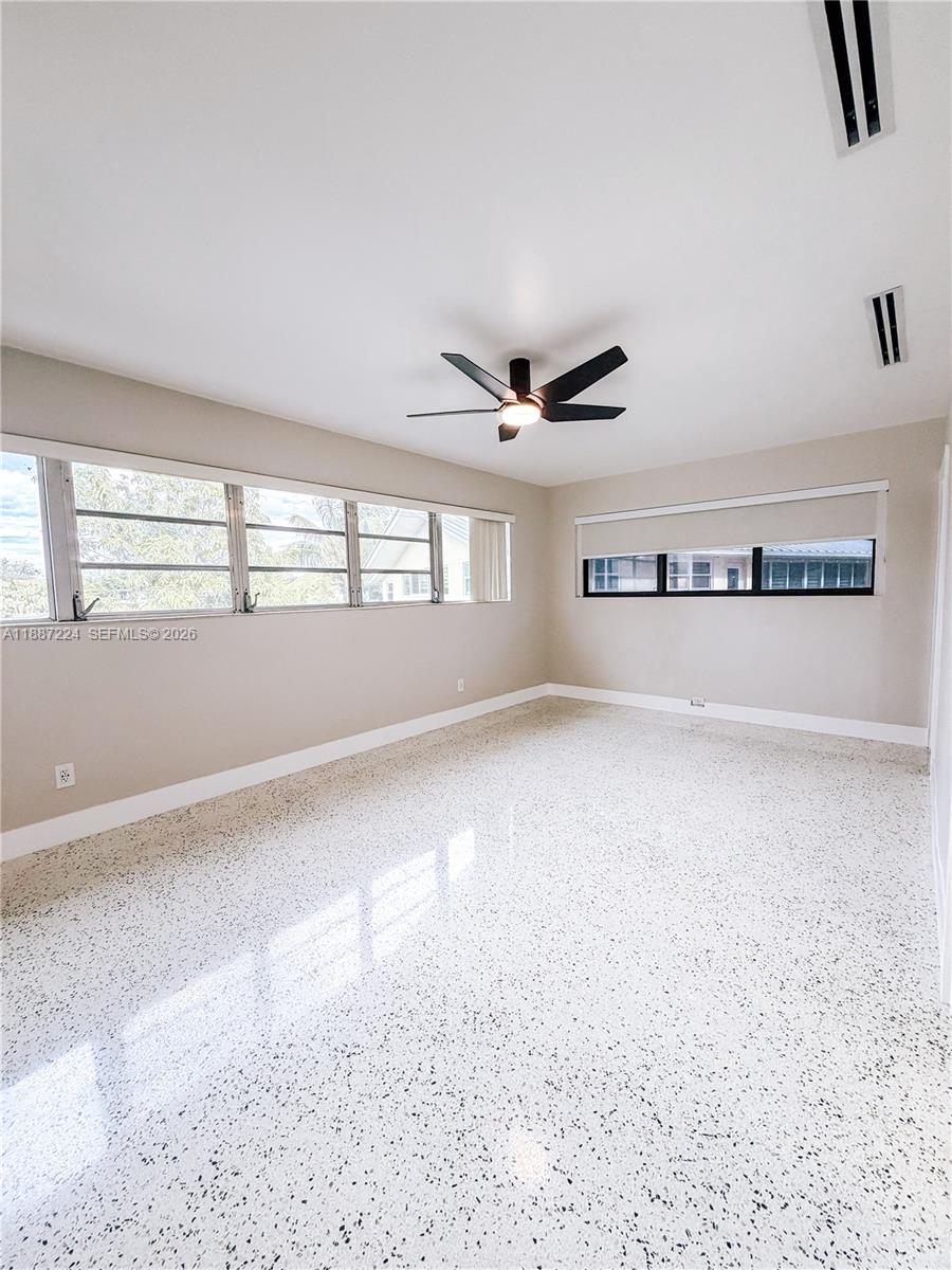 A11887224 Property Photo 37