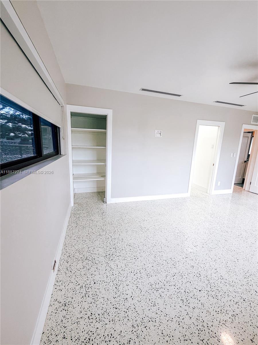A11887224 Property Photo 38