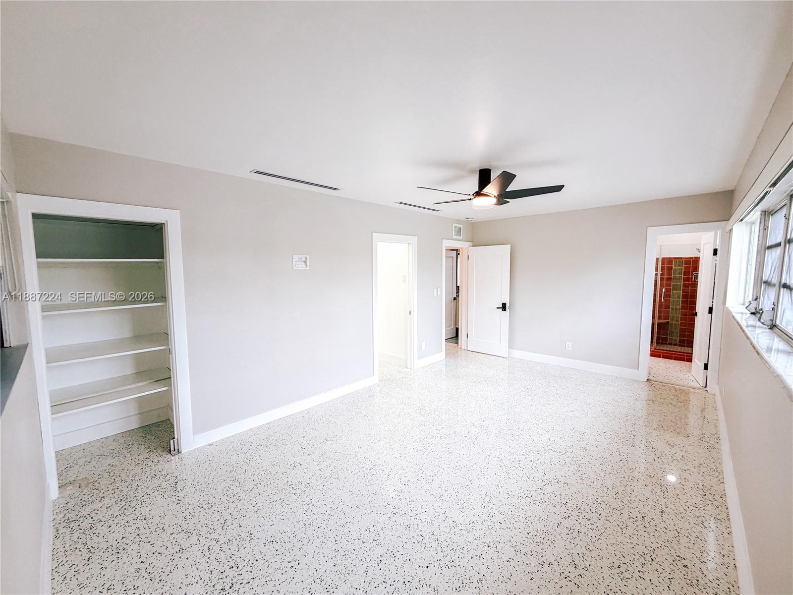 A11887224 Property Photo 44
